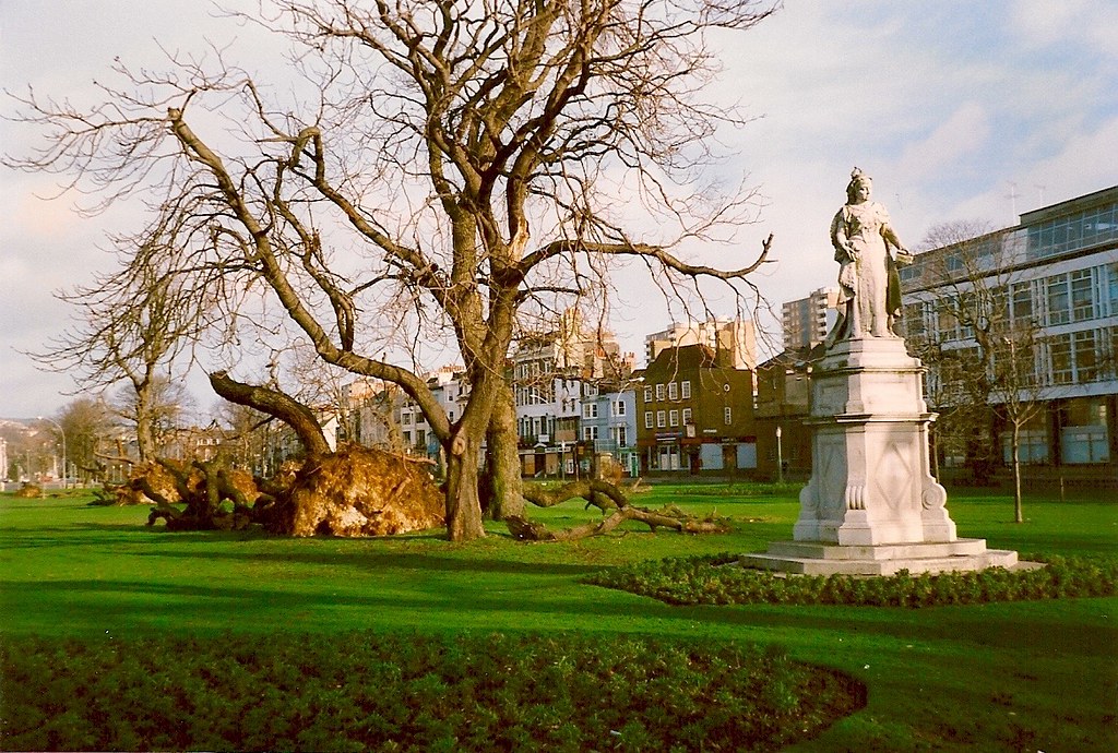 Victoria Gardens, Brighton 3/88 After the storm. Robert S Flickr