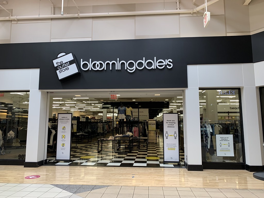 Bloomingdale's The Outlet Store Bloomingdale's The Outlet … Flickr