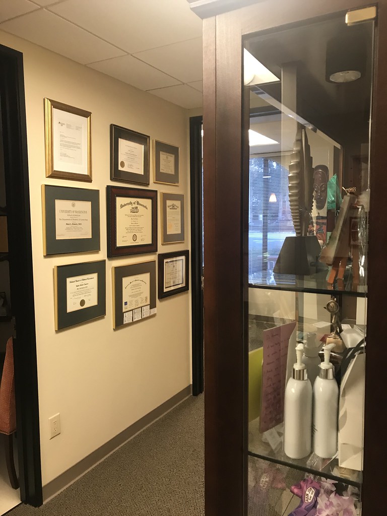 Inside Dr Bowers’ office. Stephanie0791 Flickr