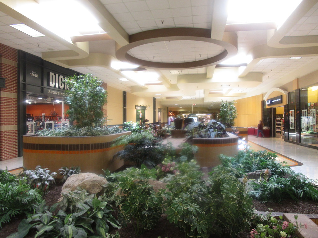 Mall Pennsdale (Muncy), PA. April 2021. … Flickr