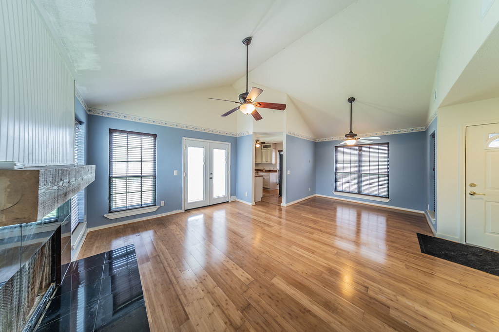 141602 10304 Holly Grove Drive Fort Worth, TX 76108 Brent Eckley