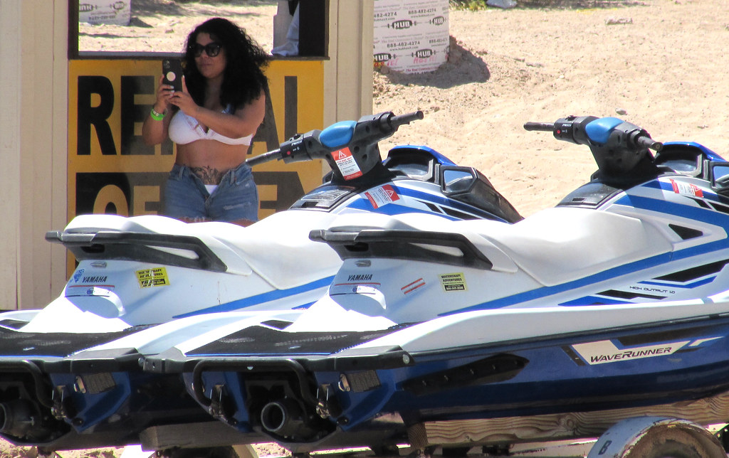 Waverunners Rental jetskis at a casino beach in Laughlin,… Flickr