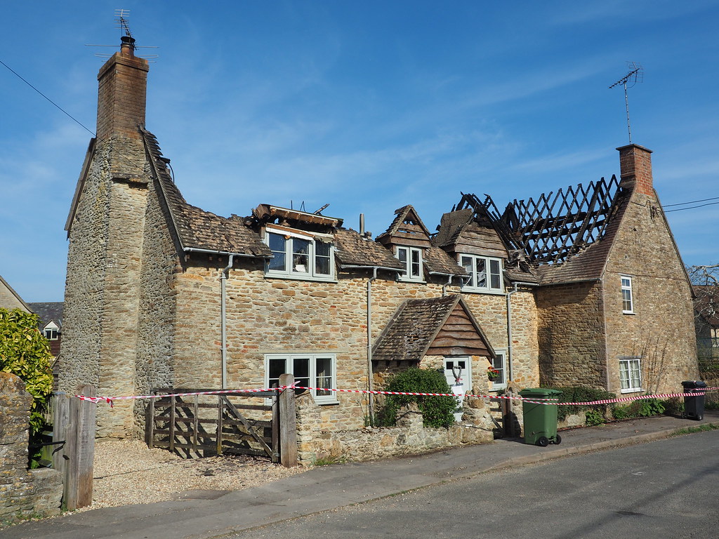 Roof Fire Littleworth, Nr Faringdon, 3rd April 2021. Flickr