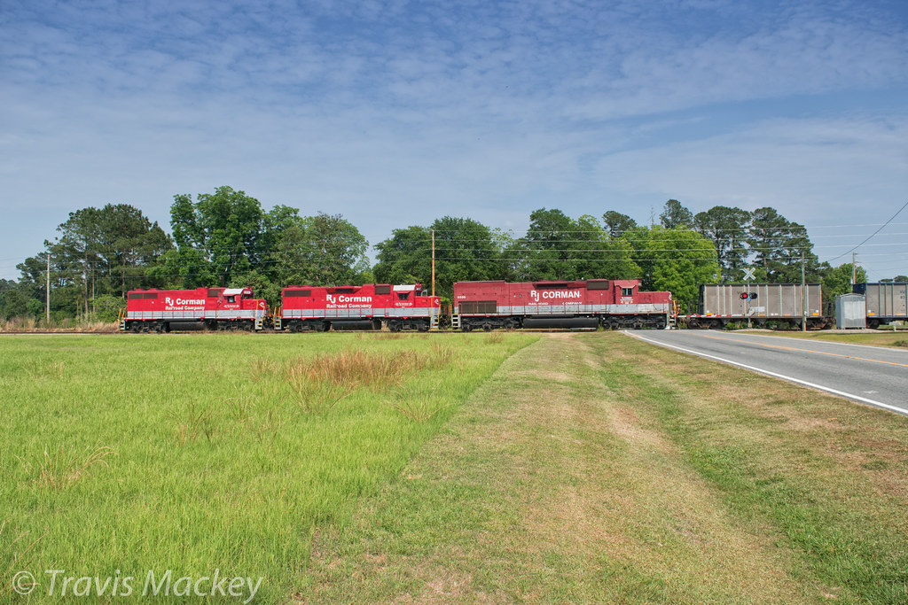 RJ Corman 3813 at Wards RJ Corman 3813 at Wards, NC (milep… Flickr