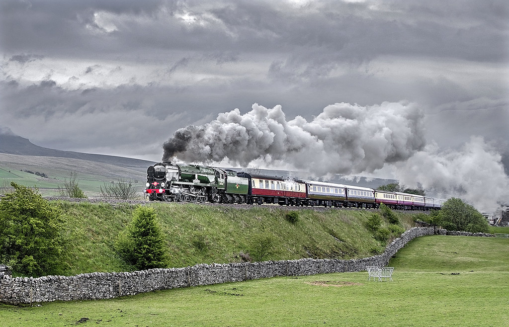 More bad weather on the S&C. 34046 Braunton at Selside on … Flickr