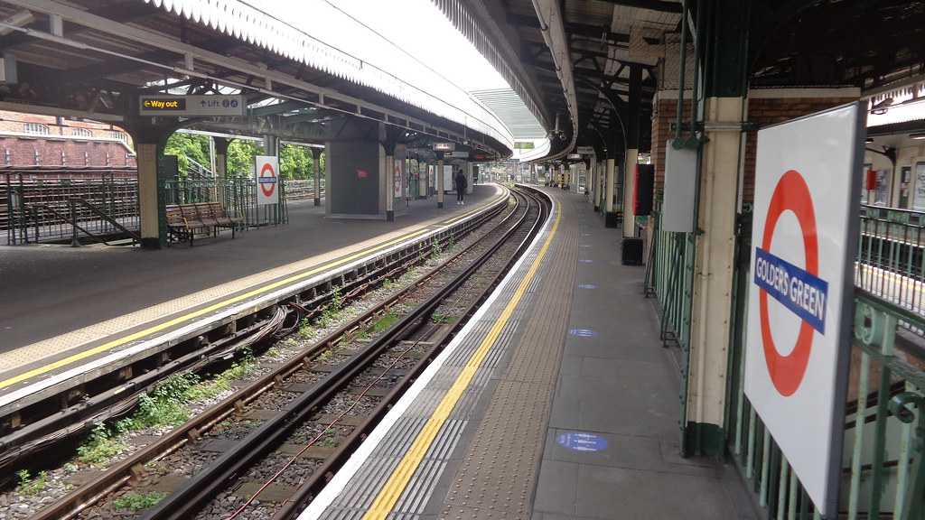 Golders Green Tube Station MartynL1804 Flickr