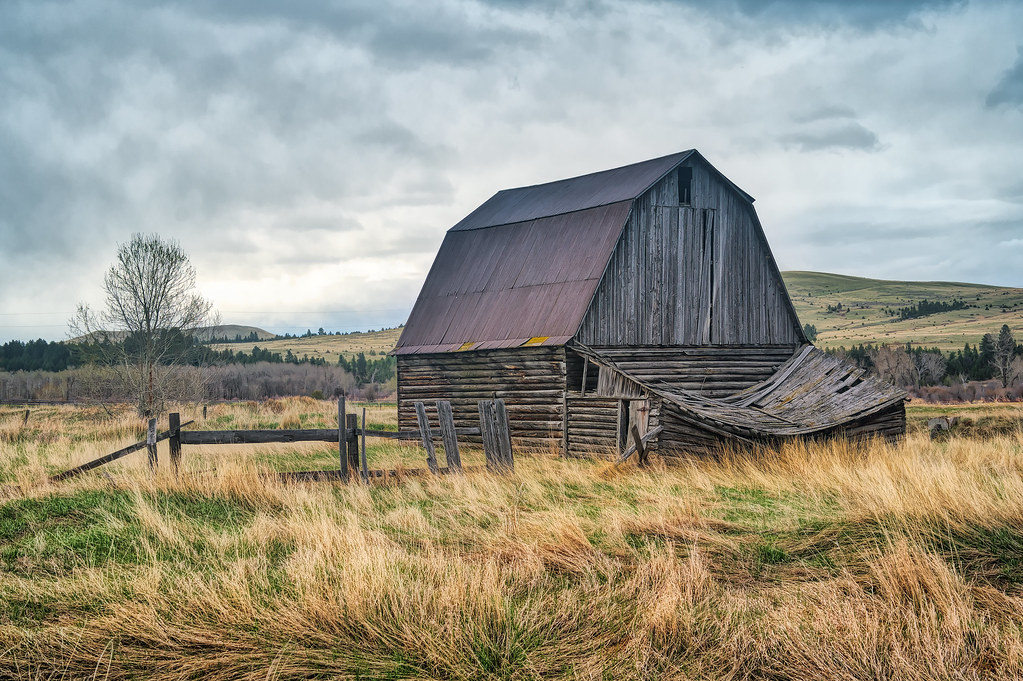 Old Barn in Montana An old barn off the beaten path somewh… Flickr