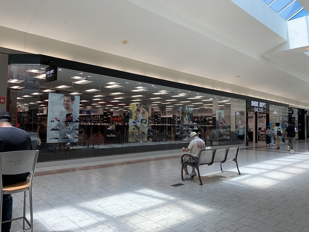 Shoe Dept. Encore Shoe Dept. Encore (7,700 square feet) 83… Flickr