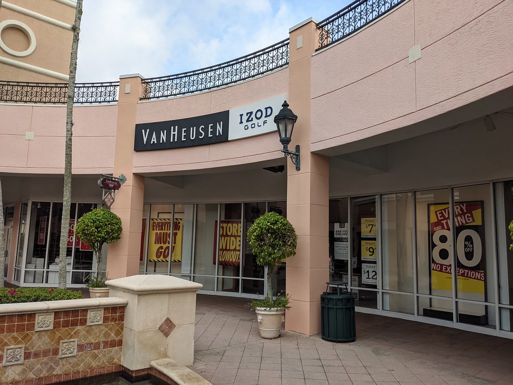 Van Heusen/IZod Golf Miromar Outlets Store Closing (Estero… Flickr