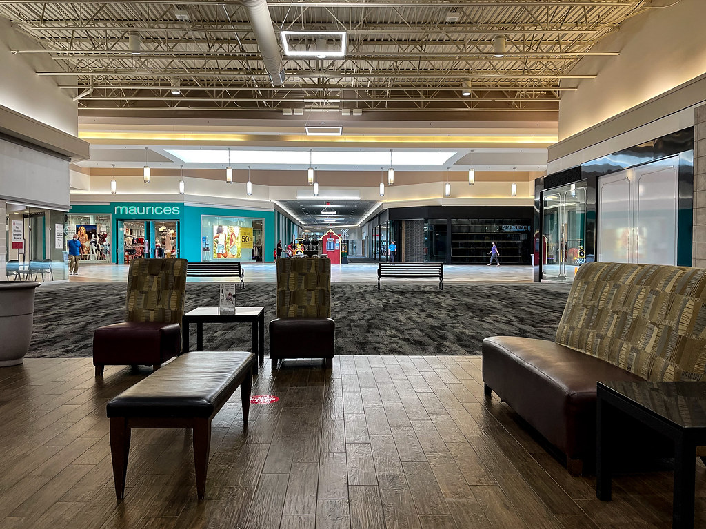 Huntington Mall The Huntington Mall in Barboursville, WV—t… Flickr