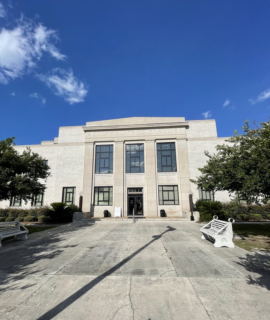 Entryway of Cook County Courthouse in Adel, Built… Flickr