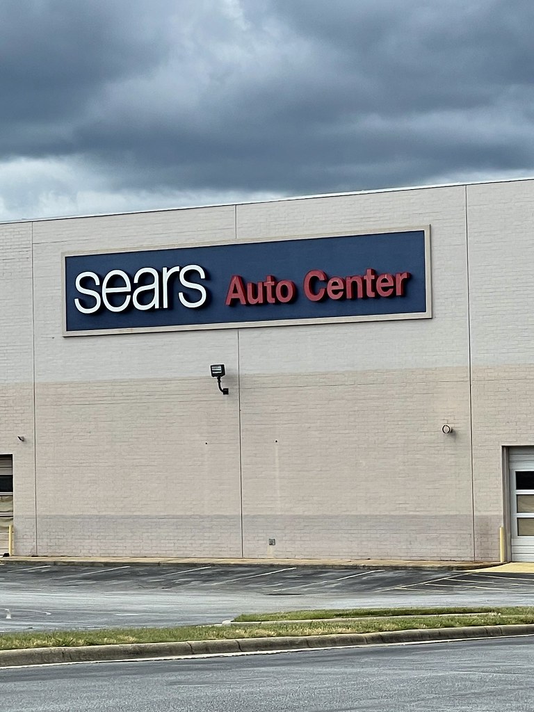 Visited Sears and the Apple store. Sears and the Apple sto… Flickr