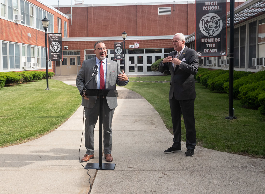 Secretary Cardona visits Bergenfield High School in Bergenfield, New