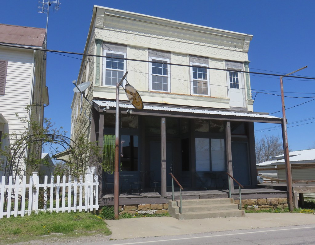 Storefront Building (Altenburg, Missouri) Located at 8492 … Flickr