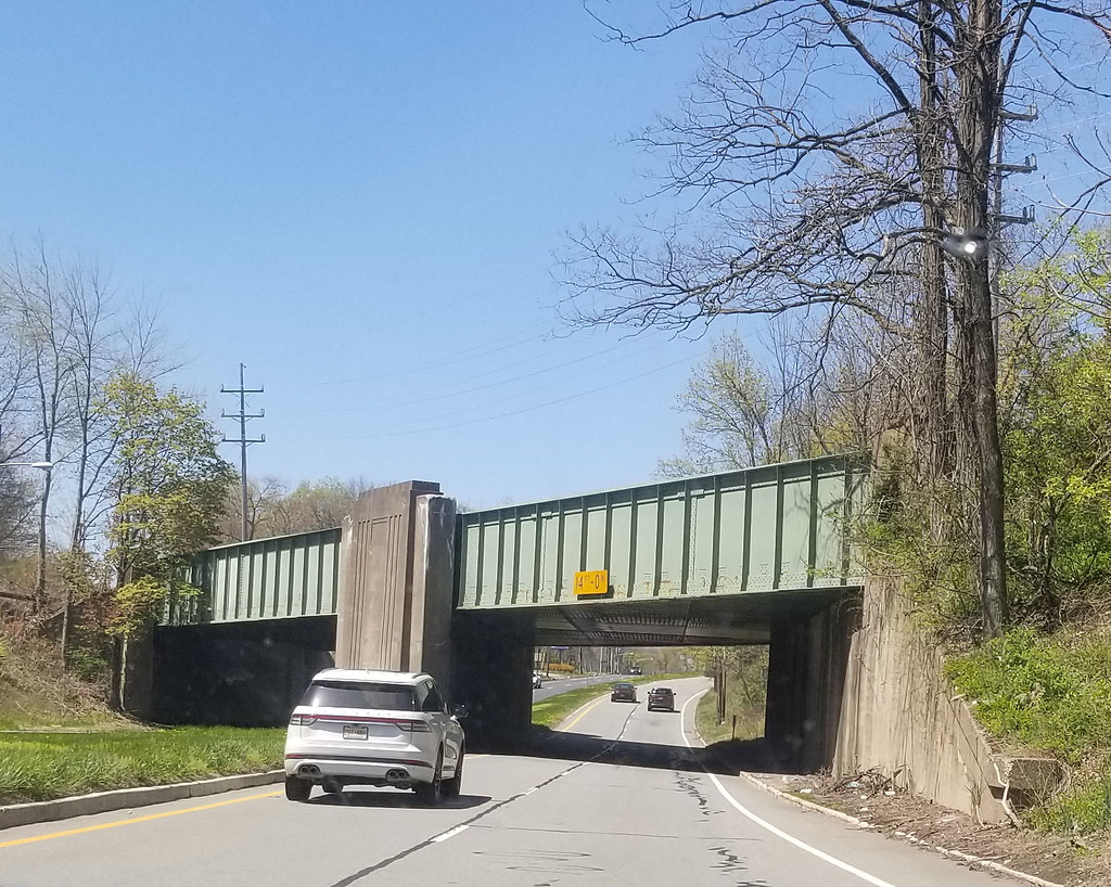 1930s NJ Transit (Lackawanna Railroad) Boonton Line overpa… Flickr