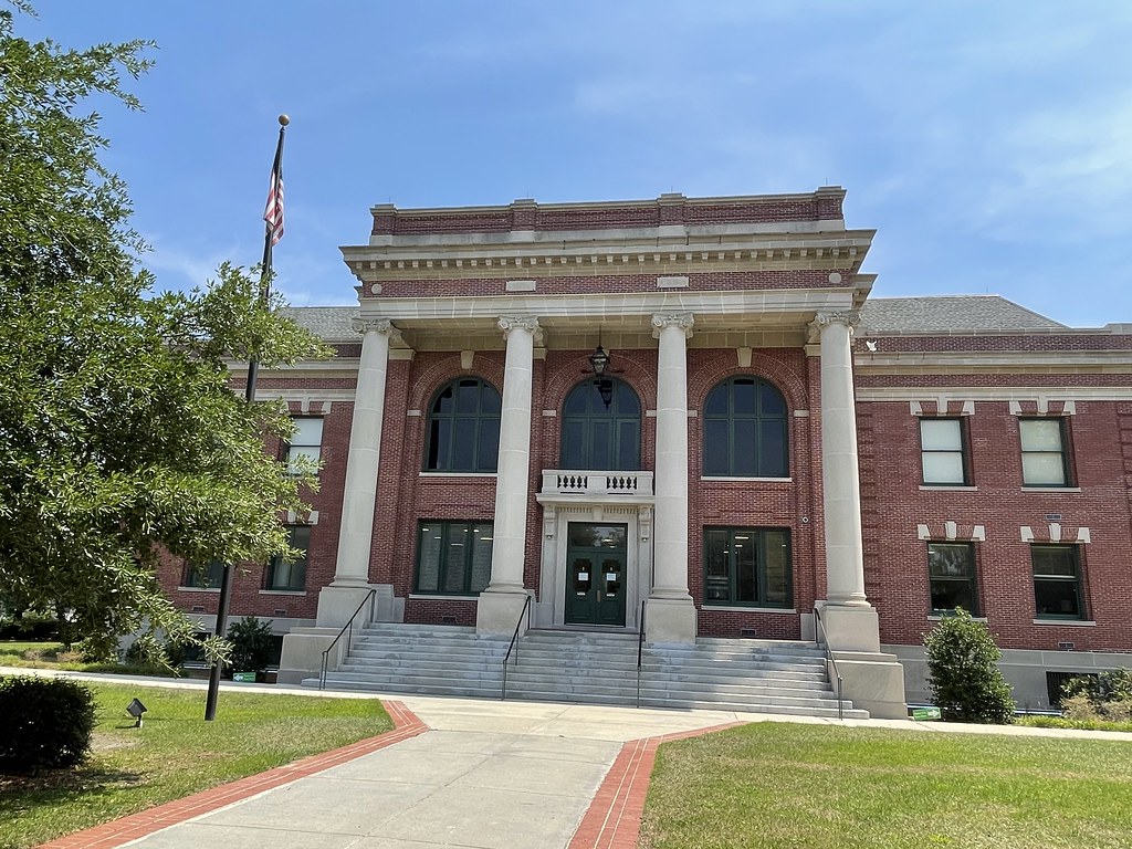 Clarendon County Courthouse in Manning, South Carolina. Pa… Flickr