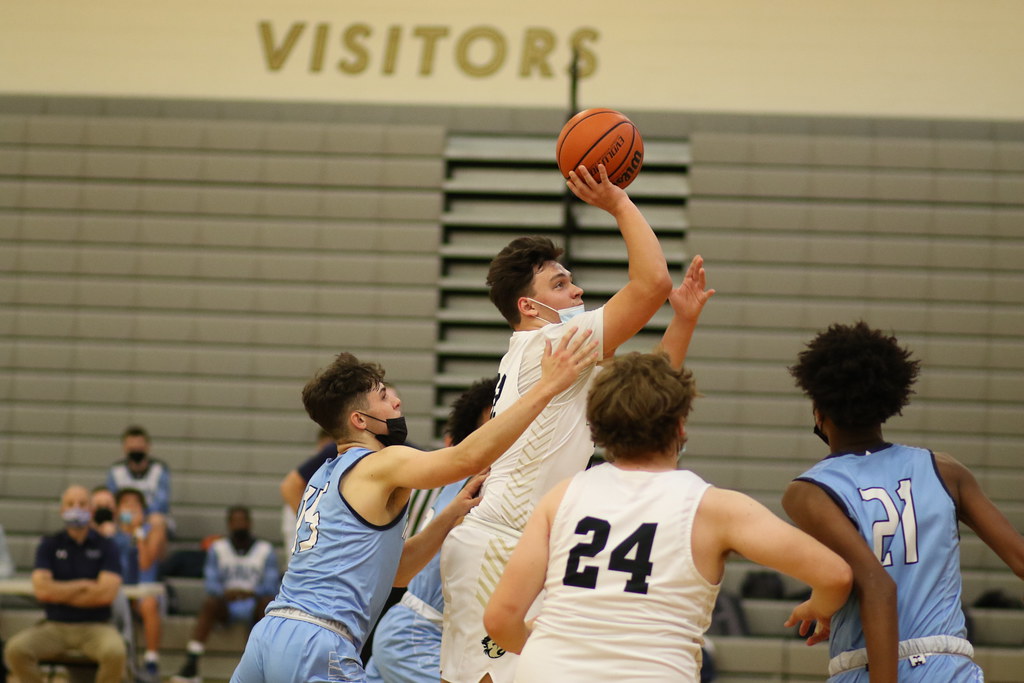 LHS basketball vs. Meadowdale 5.27.21 Flickr