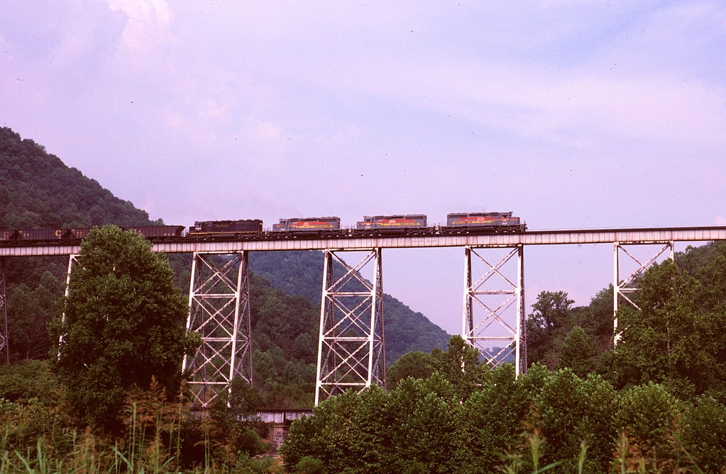 SBD SD402 8147 SB Speers Ferry VA August 1987 former Clin… Flickr
