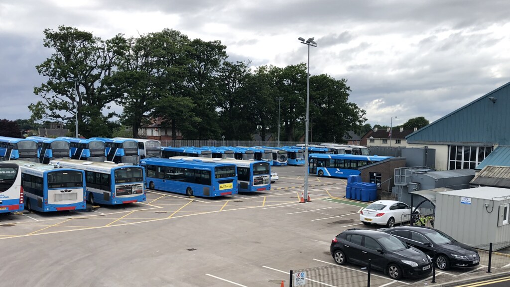 Antrim Ulsterbus Bus depot New streetdeck single deckers o… Flickr