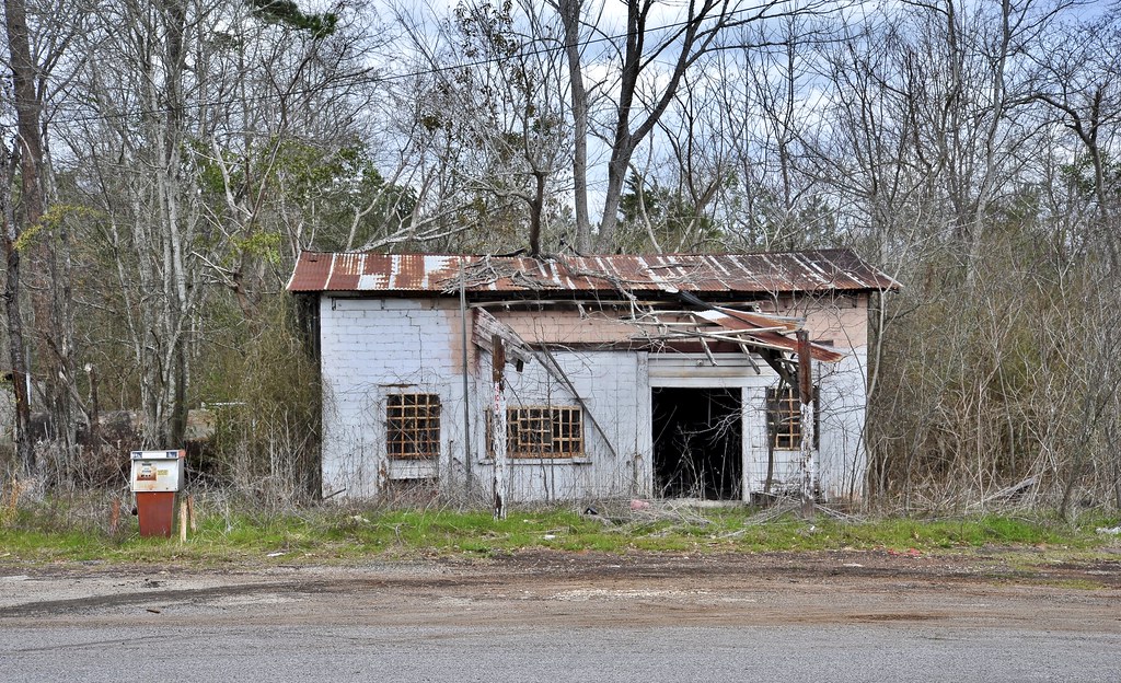 Abandoned Gas Station Rusk County, Texas FM 225 at U.S. … Rob