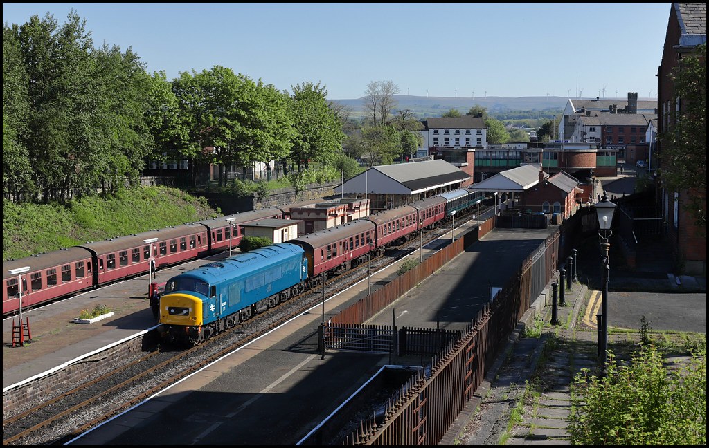Bury Bolton Street, ELR, 45108 (09.15 Bury Heywood) 30/0… Flickr