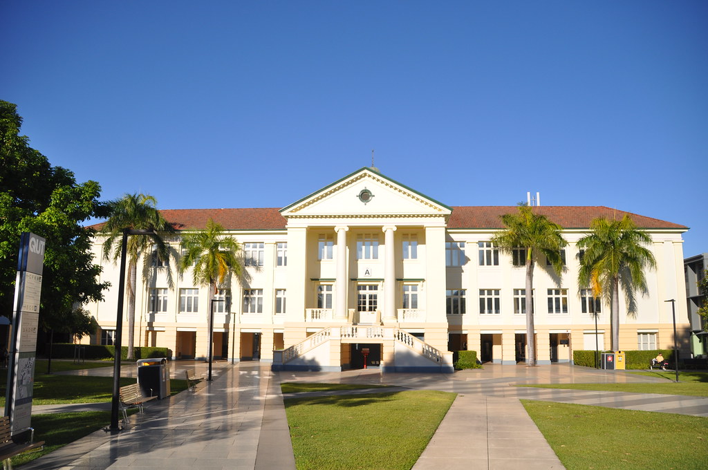 9290 Kelvin Grove QUT main building DSC_0012 Iain DAVIDSON Flickr