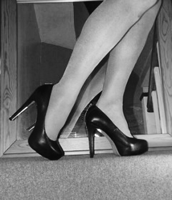 Back by popular demand 😊 ️👠 Susan Summers Flickr