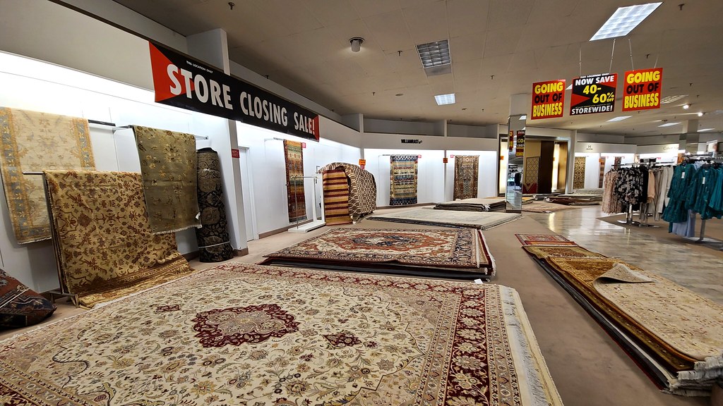 Closing sale at Lord & Taylor [01] a photo on Flickriver