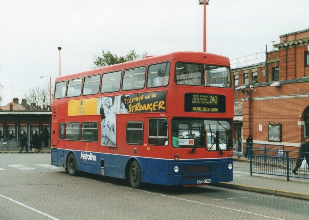 M1035 Golders Green Bus Station 3/3/01 MCW Metrobus A735 T… Flickr