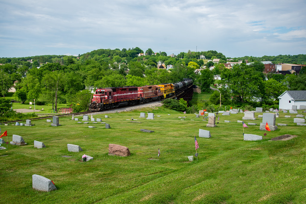 Chicora BT3 rolls over the top of Chicora, PA and past th… Flickr