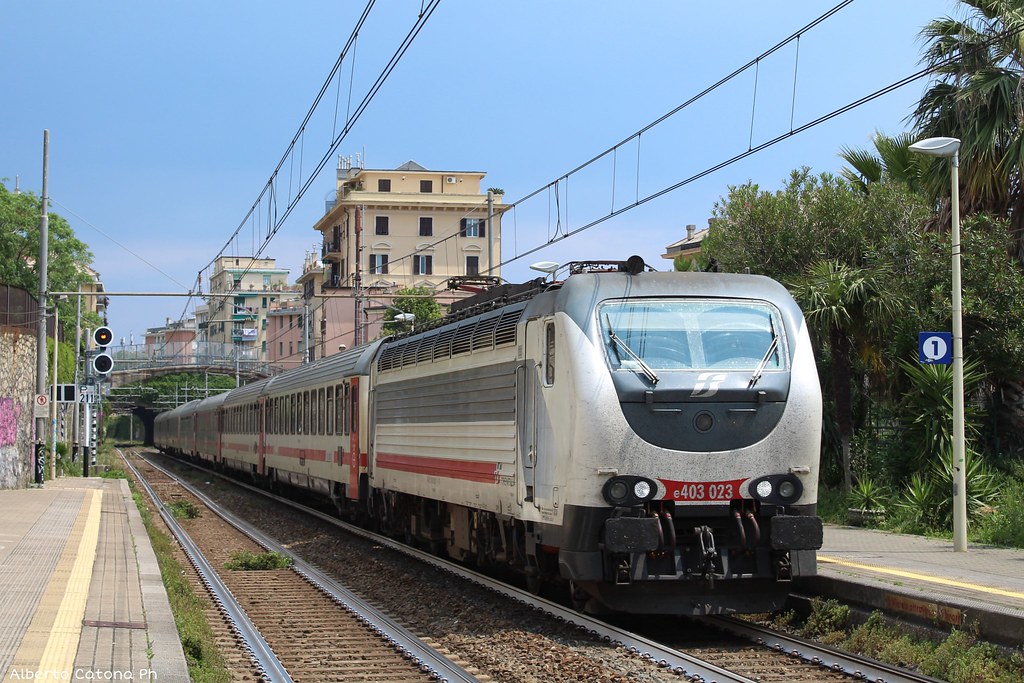 E403 023 Genova Quinto 1162021 E403 023 in livrea IC… Flickr