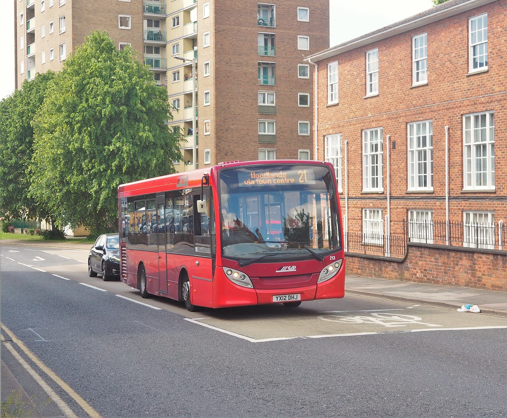 Bedford Grant Palmer Enviro 200 213 in Hassett Street on l… Flickr