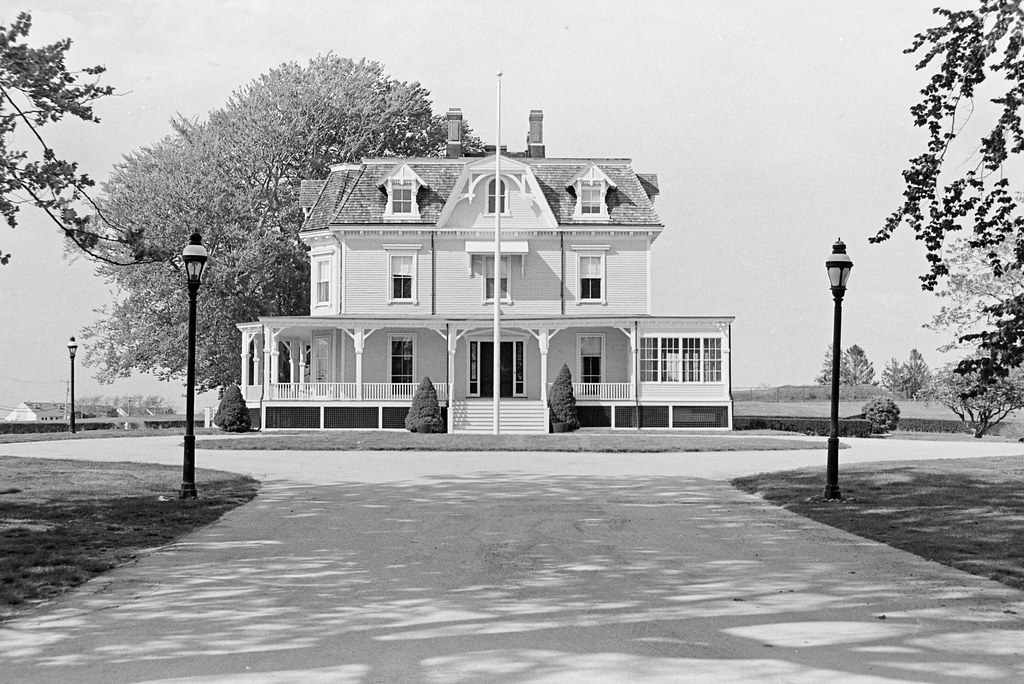Eisenhower House Rhode Island USA FILM ILFORD HP5+ 400 is… Mathieu