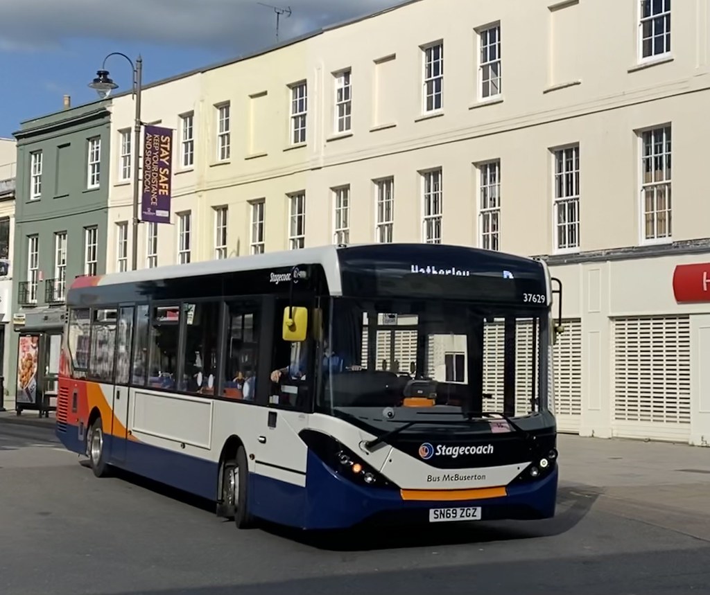 Stagecoach West (Cheltenham) 37629 "Bus McBuserton" in Pit… Flickr