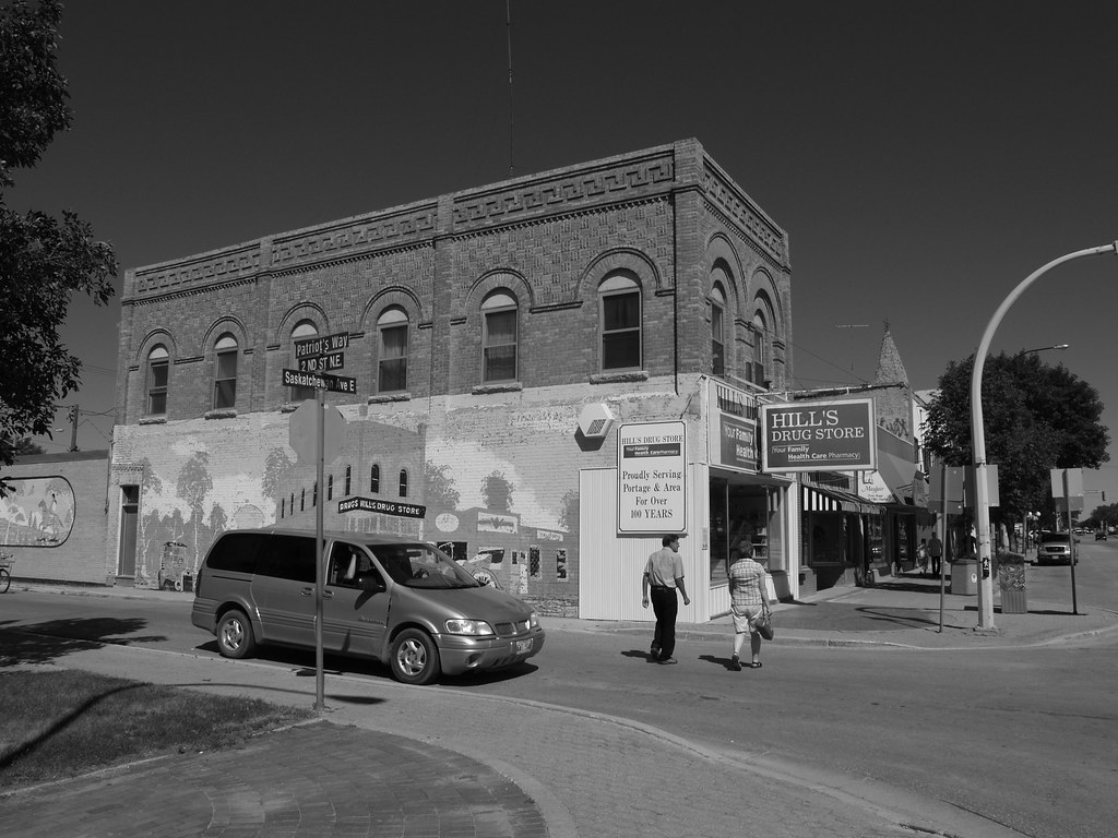 '100+' (PortagelaPrairie, Manitoba, Canada) OLYMPUS DIGI… Flickr