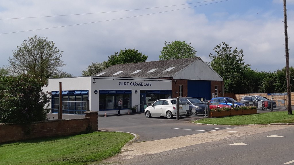 Former UK Gilks Garage Cafe, Banbury Rd, Warwick… Flickr