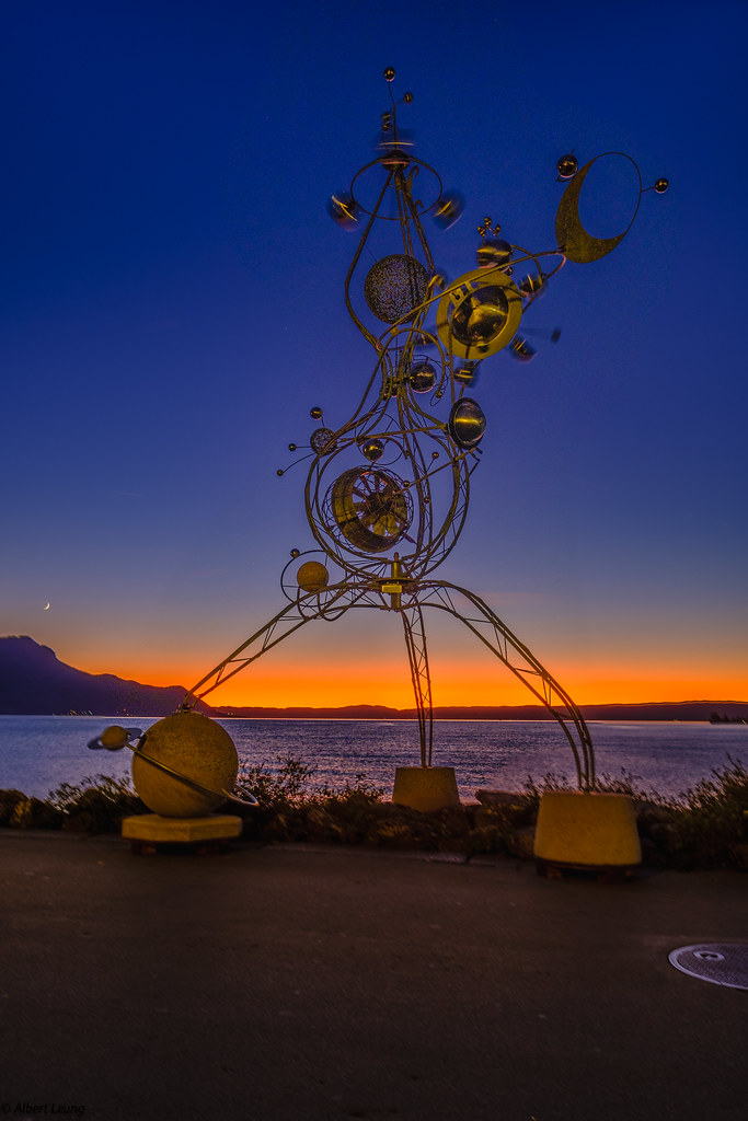 Sunset statute at boardwalk Lake Geneva, Swiss DSCH9919 Flickr