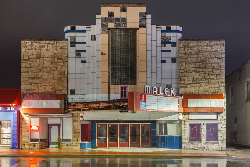 Malek Theater Malek Theater of Independence, Iowa opened i… Flickr