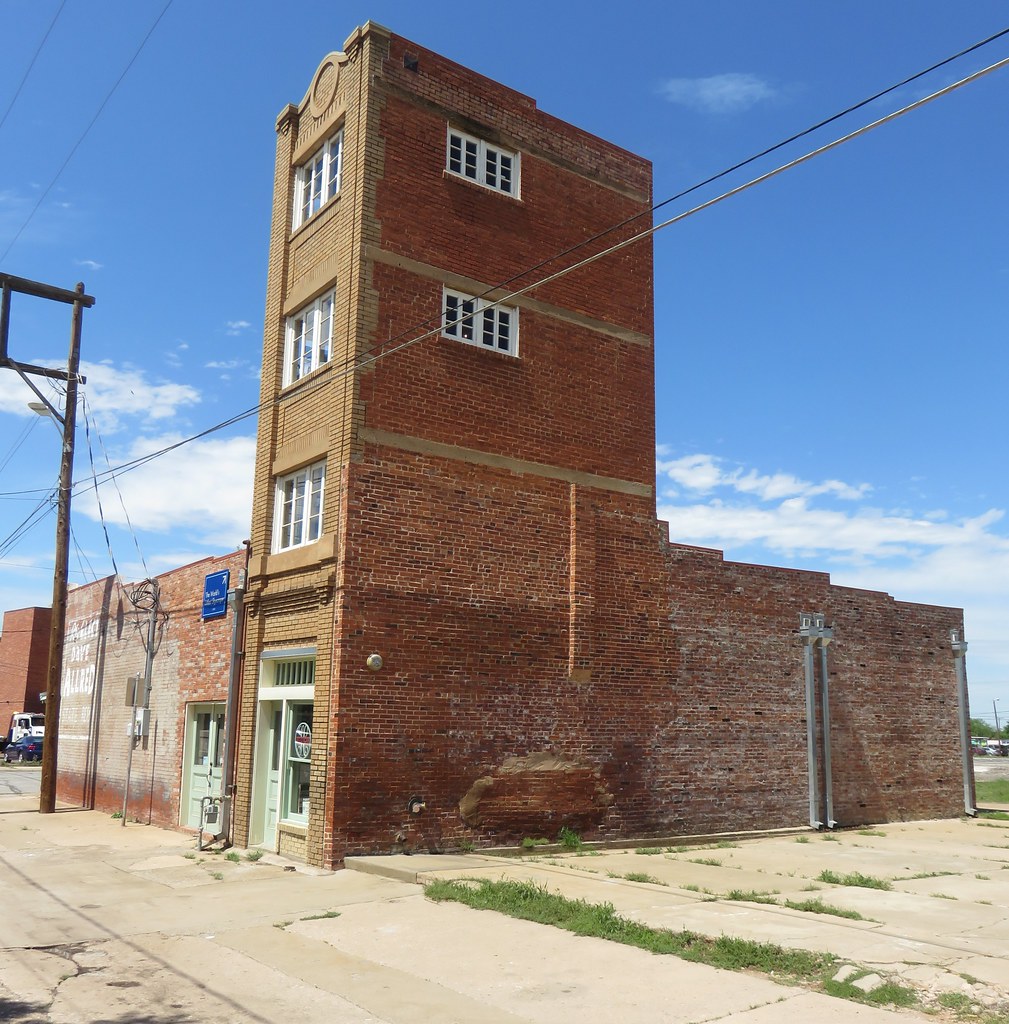 NewbyMcMahon Building (Wichita Falls, Texas) Built in 191… Flickr