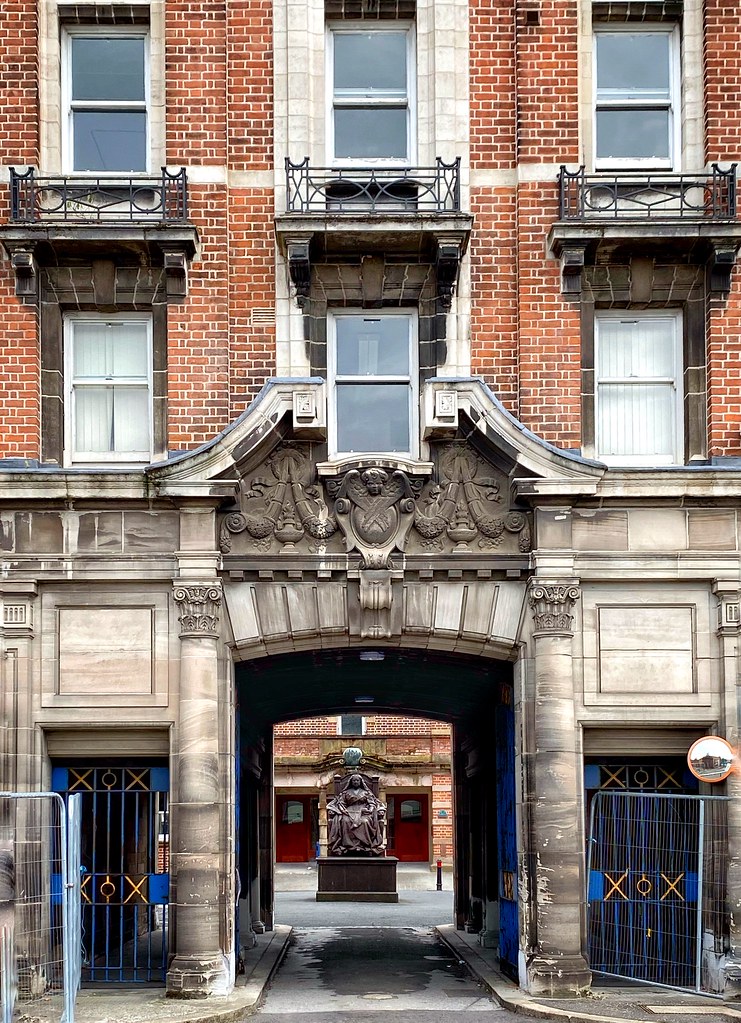 Old entrance to the Royal Victoria Hospital, Belfast Flickr