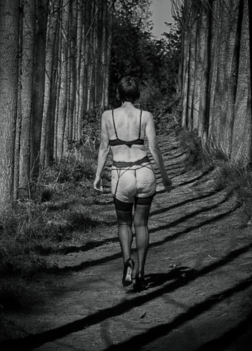 T naked in the woods | A sunny day in the woods | Simmo62 | Flickr