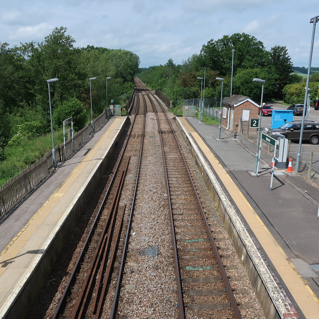 Ashurst Railway Station Graham Benbow Flickr
