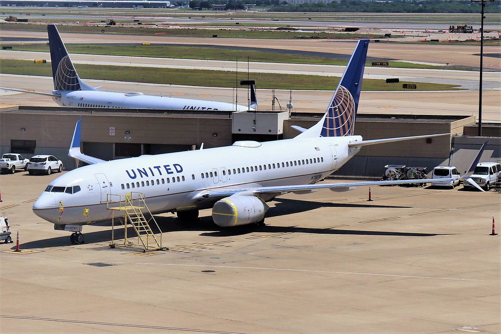 United Airlines 737 United Airlines 737824, N73276. Origi… Flickr