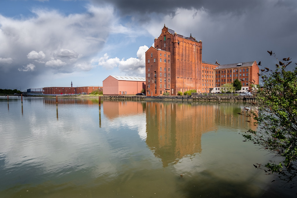 Victoria Flour Mills Victoria Flour Mills dominate the Gri… Flickr