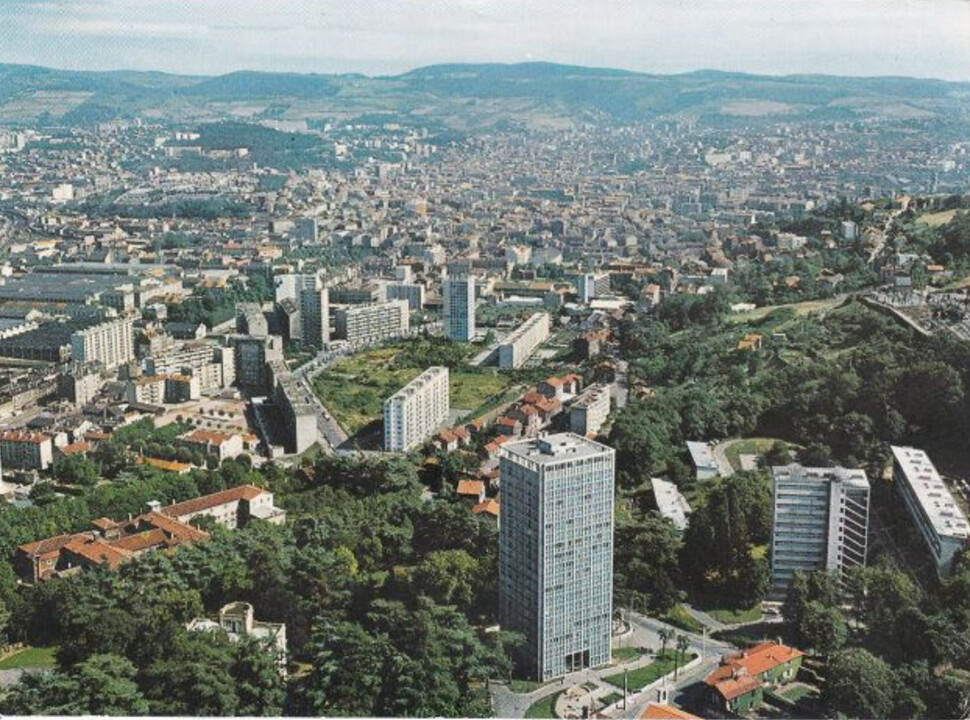 42 SAINTETIENNE Quartier BelAir la tour HLM Vue généra… Flickr