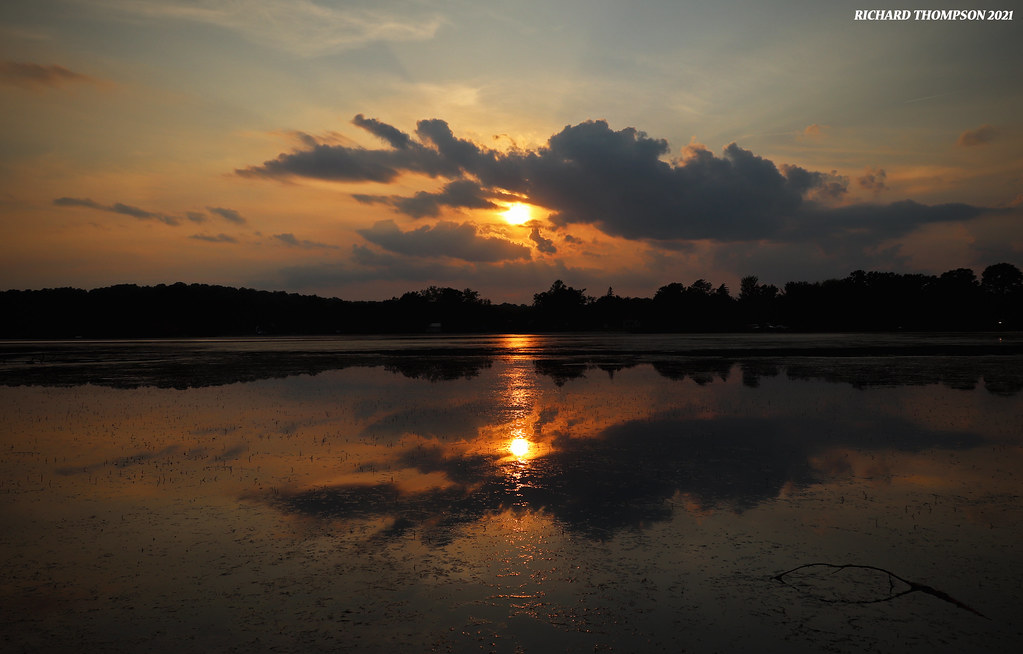 Sunset Portage Lakes Coventry, OH 6/20/21 The sunset over … Flickr