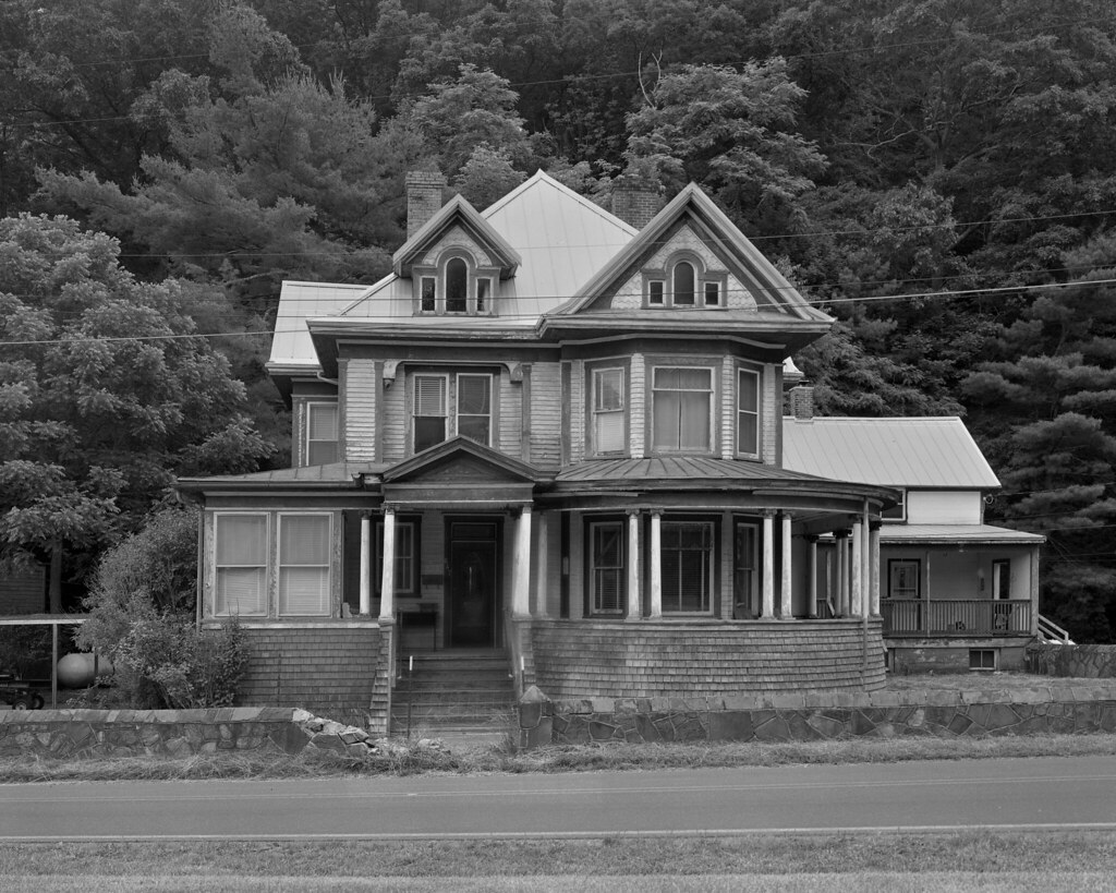 Marlinton WV It started raining and I didn't notice a rain… Flickr