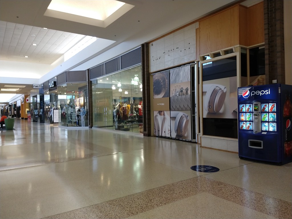 Westwood Mall Jackson MI gameking3 Flickr