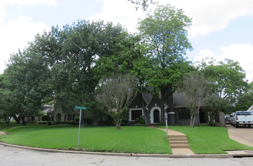 Castle Heights Historic District (Waco, Texas) Located at … Flickr