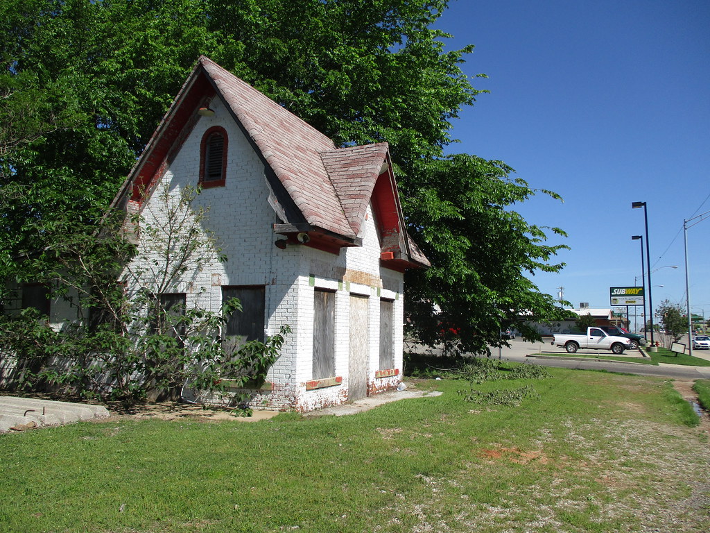Phillips 66 Gas Station Norman,OK Former Phillips 66 Gas S… Flickr